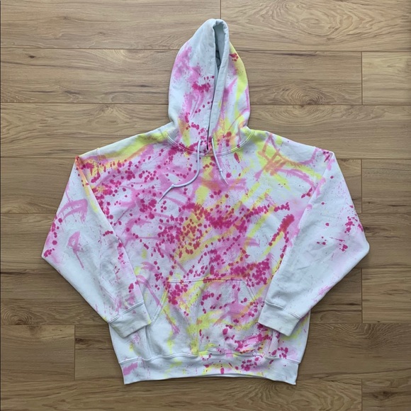 Gildan Other - 💊⚪️ Splatter Paint Hoodie (Fits M-L)